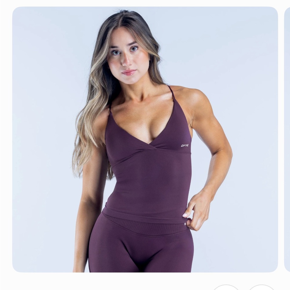 Dfyne Vision Twist Front Longline Top